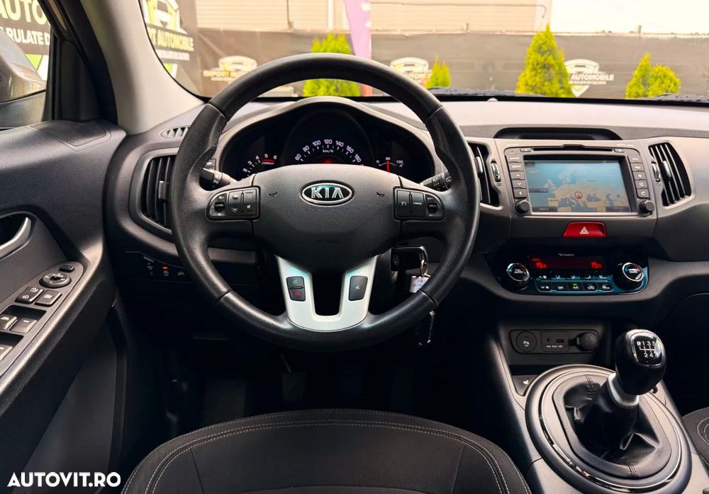 Kia Sportage 1.7 CRDI 2WD Dream-Team Edition - 6