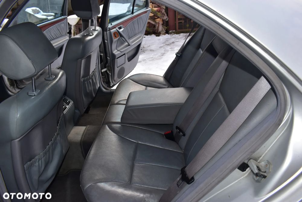 Mercedes-Benz Klasa E - 11