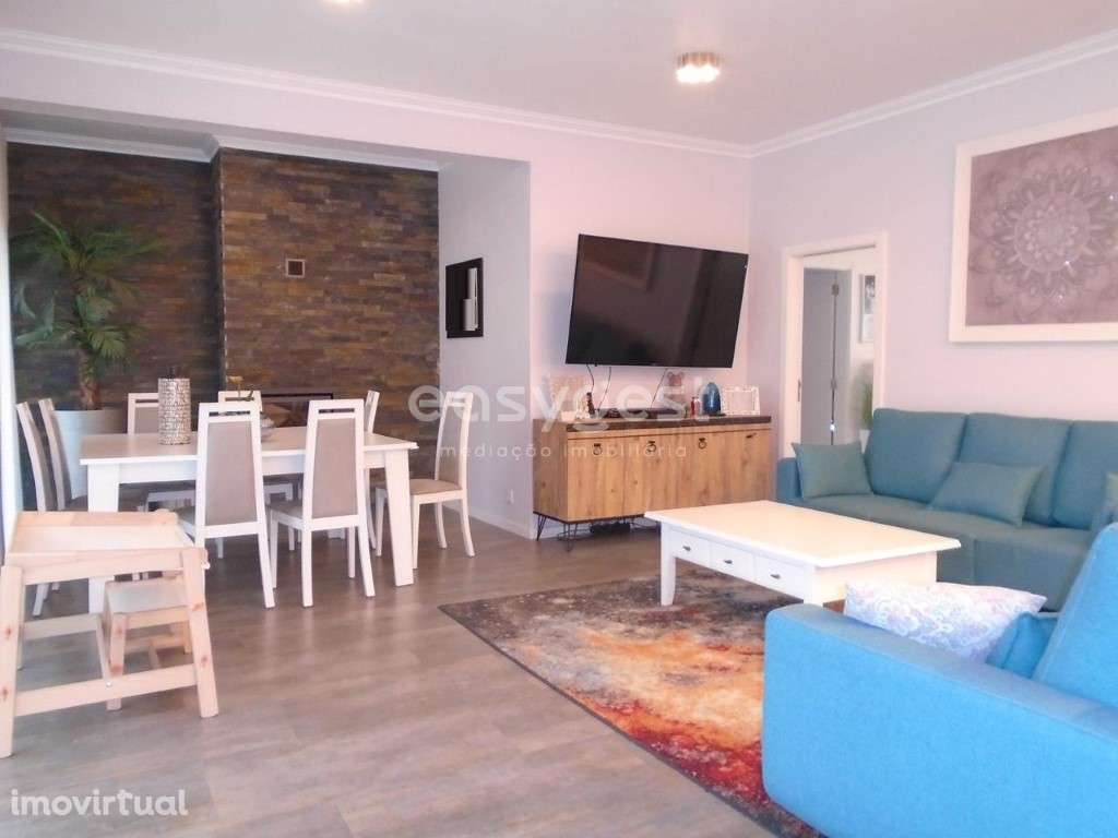 Moradia T3 em bom estado de conservação no Centro de Pataias - Grande imagem: 5/53