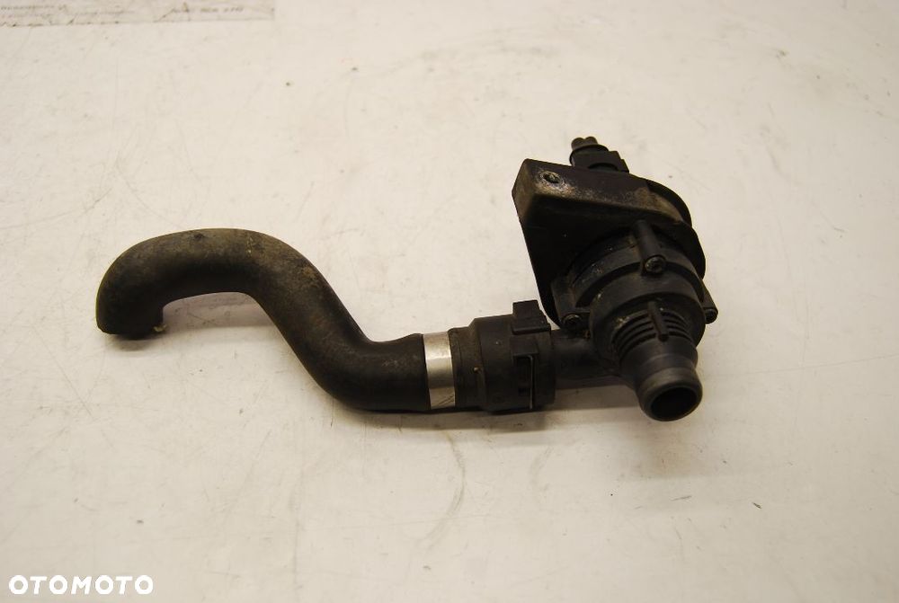 POMPA OBIEGU WODY 8381989 BMW E39 E38 2.5 3.0 - 3