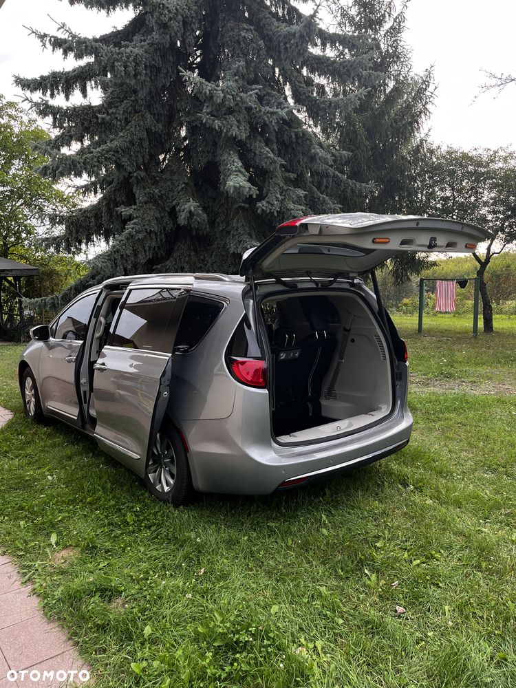 Chrysler Pacifica - 14