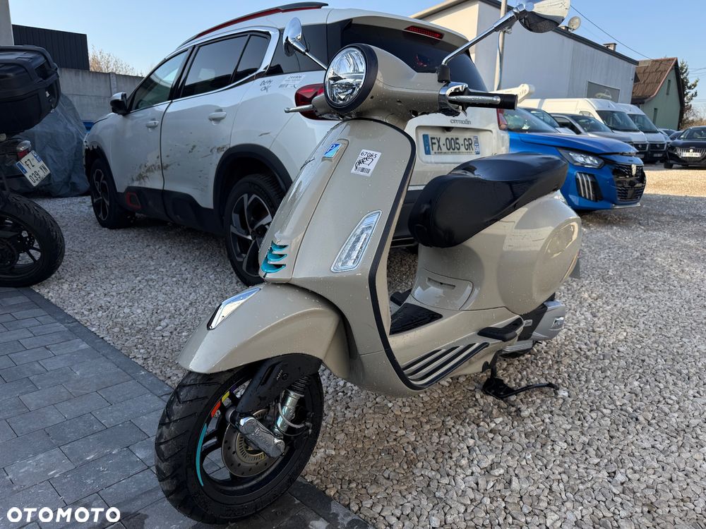 Piaggio Vespa - 2