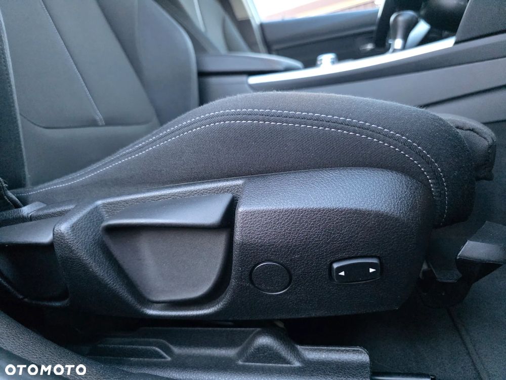 BMW Seria 3 320d - 27