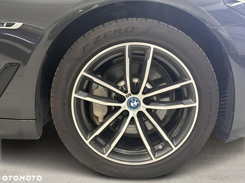 BMW Seria 5 530e xDrive M Sport sport - 9