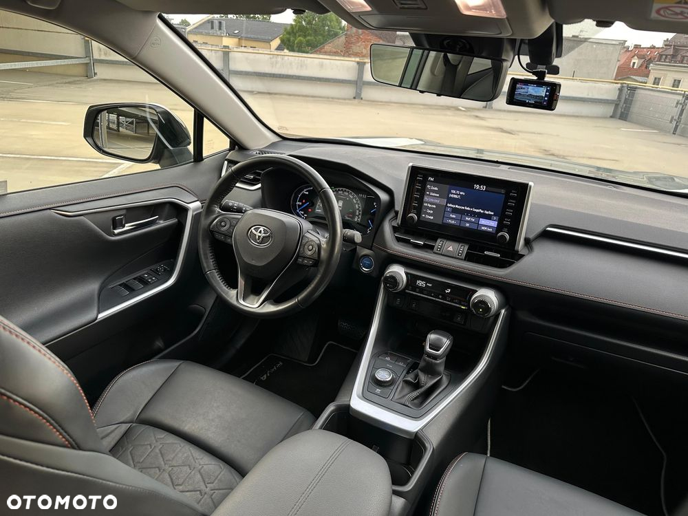 Toyota RAV4 - 5