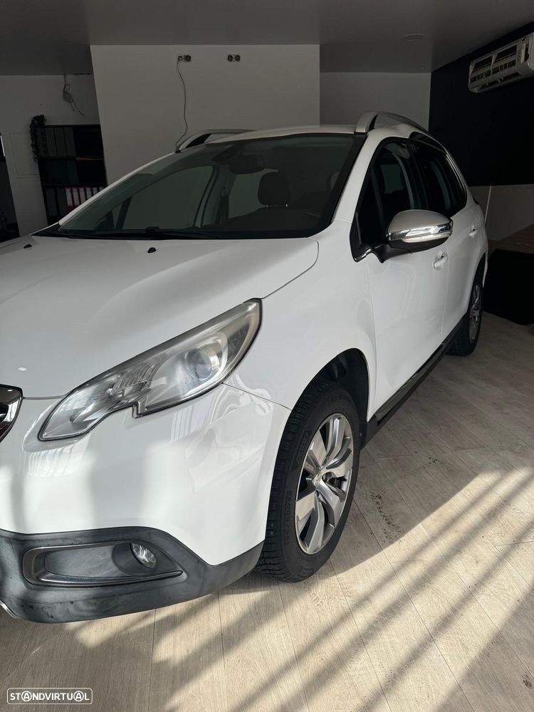 Peugeot 2008 PureTech 82 Allure - 5