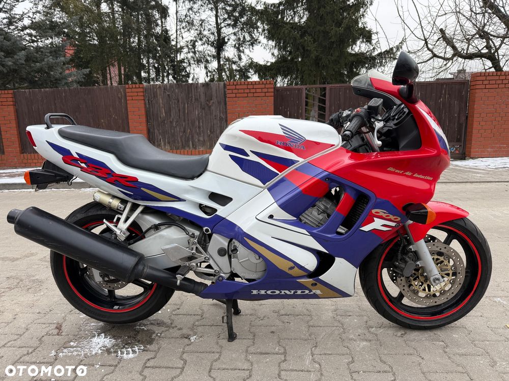 Honda CBR - 6