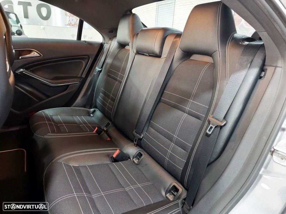 Mercedes-Benz CLA 180 CDI Urban - 12