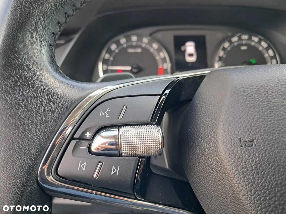 Skoda Octavia 2.0 TDI Ambition DSG - 26