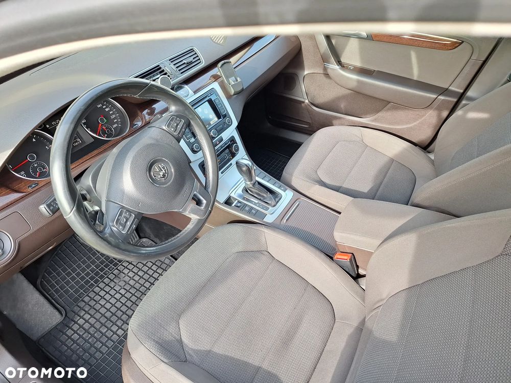Volkswagen Passat 2.0 TDI DSG BlueMotion Technology Comfortline - 7