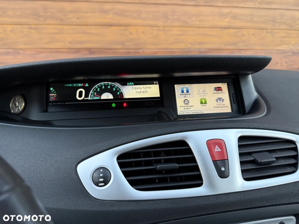 Renault Grand Scenic - 9