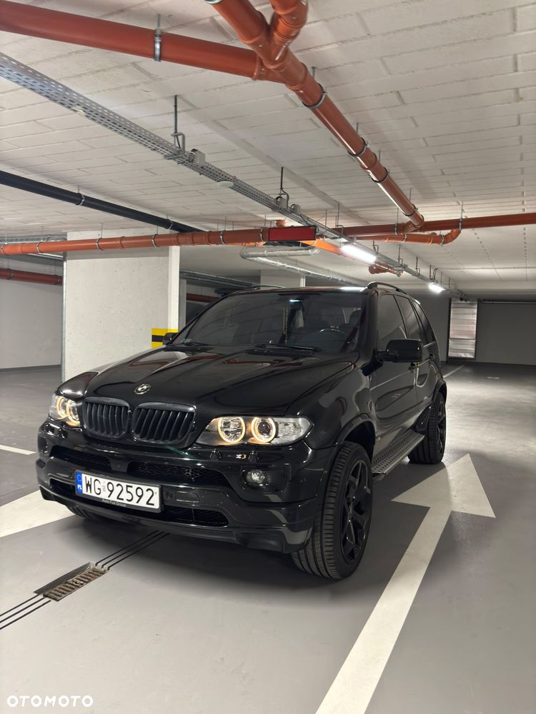 BMW X5 4.8is - 1