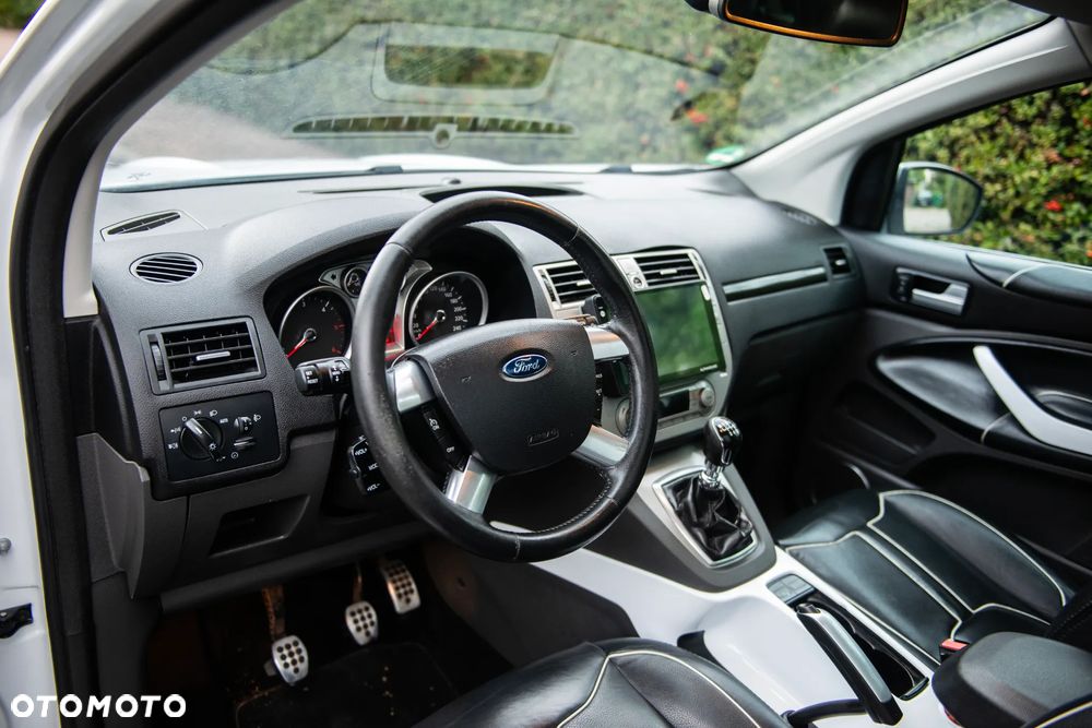 Ford Kuga 2.0 TDCi 4x4 Titanium - 12