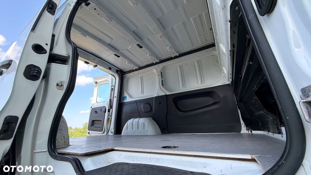 Renault TRAFIC - 7