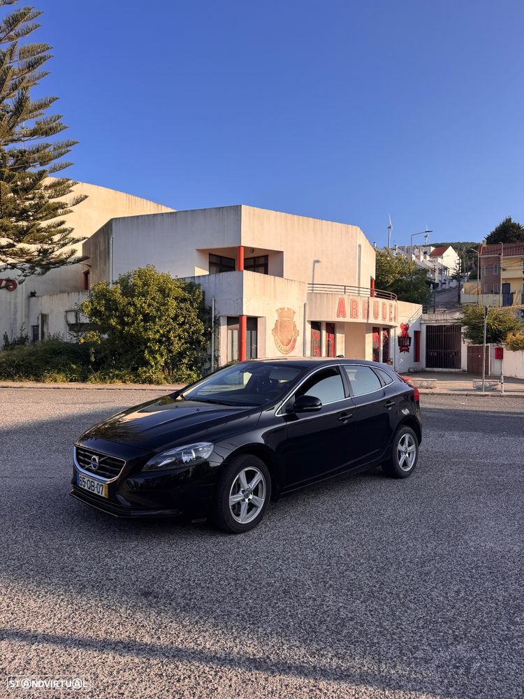 Volvo V40 2.0 D2 Momentum Geartronic - 3