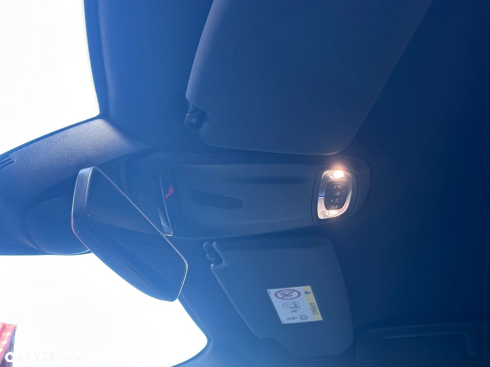 Volvo V40 D4 Geartronic RDesign - 15