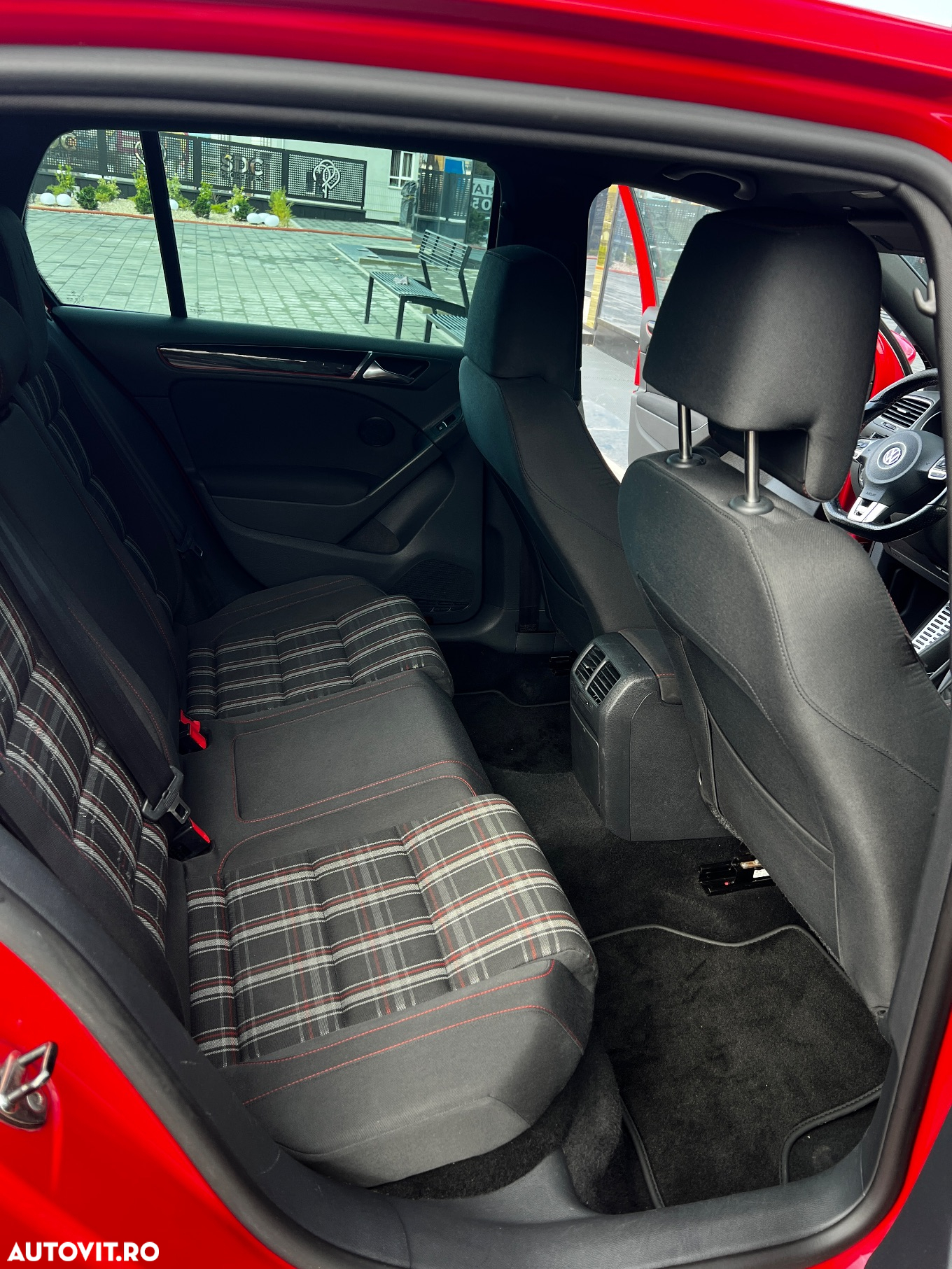 Volkswagen Golf 2.0 GTI - 9