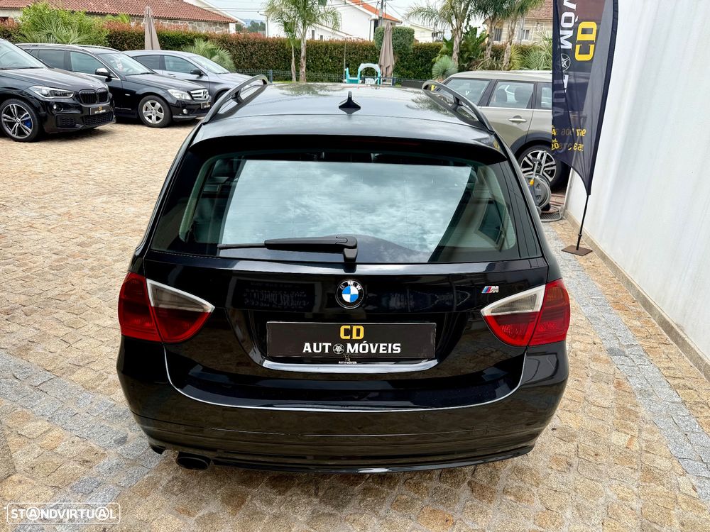 BMW 320 d Sport - 18