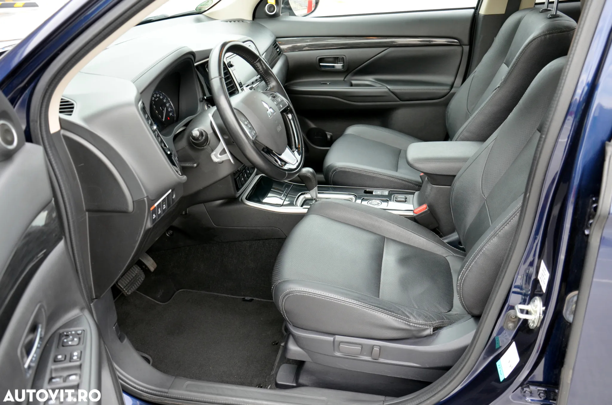 Mitsubishi Outlander 2.2 DI-D 4WD Automatik Diamant Edition+ - 18