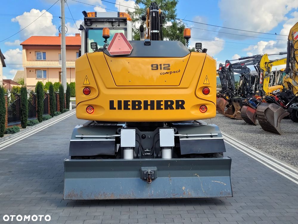 Liebherr A912 compact / ROTOTILT ze szczypcami / model 2018 / SUPER STAN / - 6