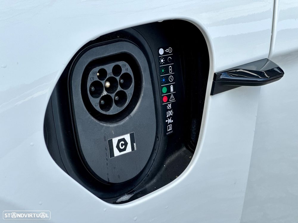 Porsche Taycan 4S Bateria Performance Plus - 26