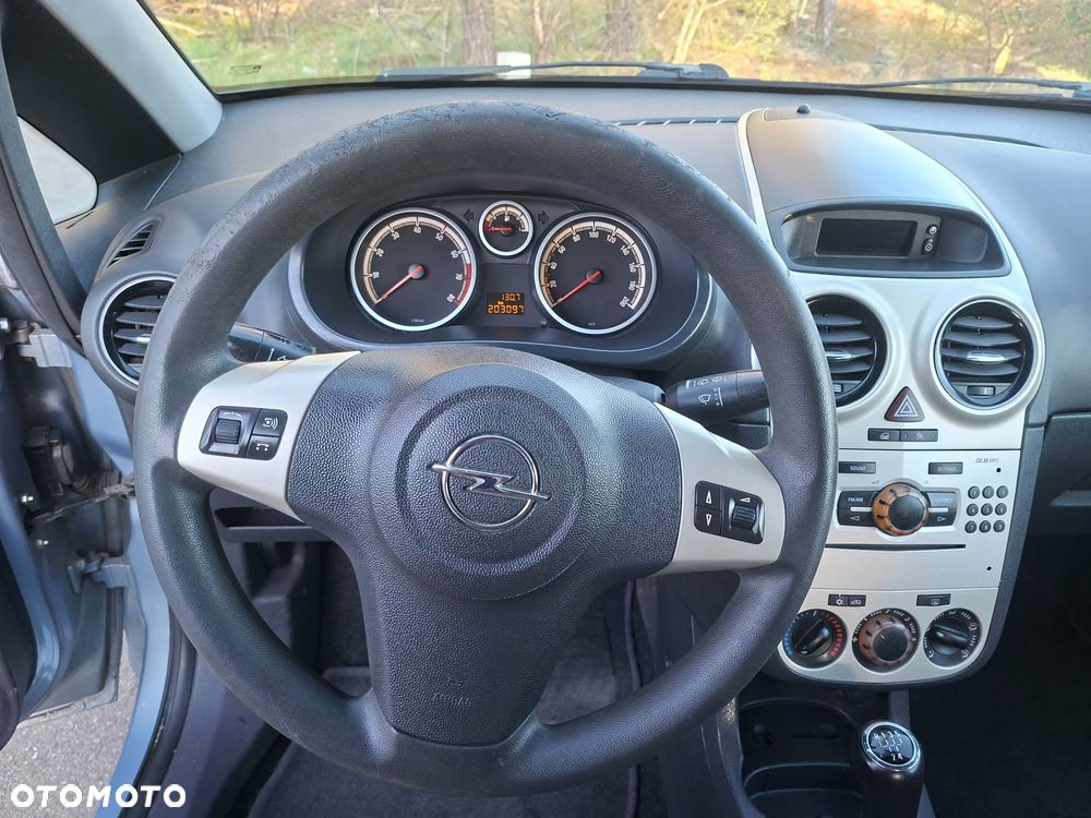 Opel Corsa 1.2 16V Essentia - 4
