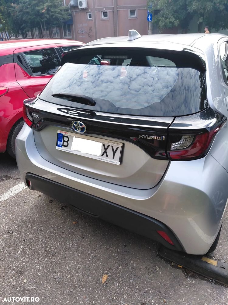 Toyota Yaris 1.5 VVT-i HSD Active - 2
