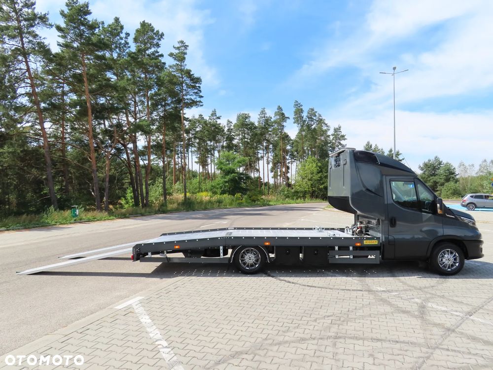 Iveco DAILY 35S18 3.0 HPI 180 KM POWER Hi-Matic AUTOMAT JEGGER Laweta POMOC DROGOWA Przewóz Pojazdów AUTOLAWETA 5100 mm Dł. Platformy DMC 3500 Kg Rozstaw Osi 4100 mm WZMACNIANE Zawieszenie Adaptacyjne Pneumatyczne Tylna Kabina Sypialniana LAMAX FULL LED Pełna Opcja Wyposażenia STAN JAK NOWY OKAZJA DOSTEPNA I GOTOWA - 27