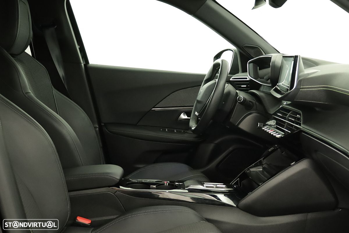 Peugeot e-2008 50 kWh GT - 20