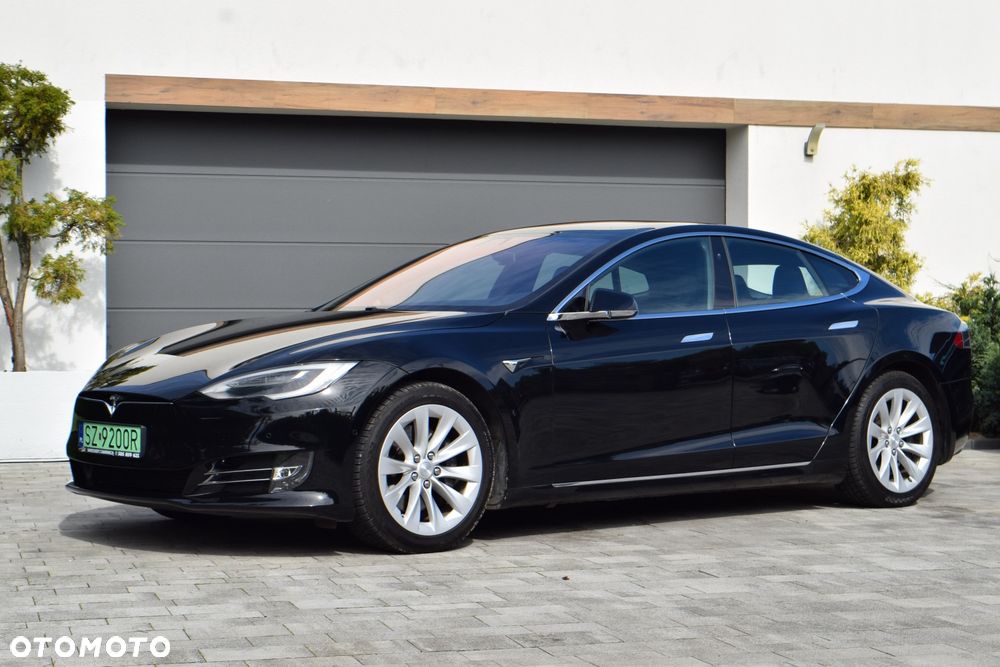 Tesla Model S Long Range Plus - 9