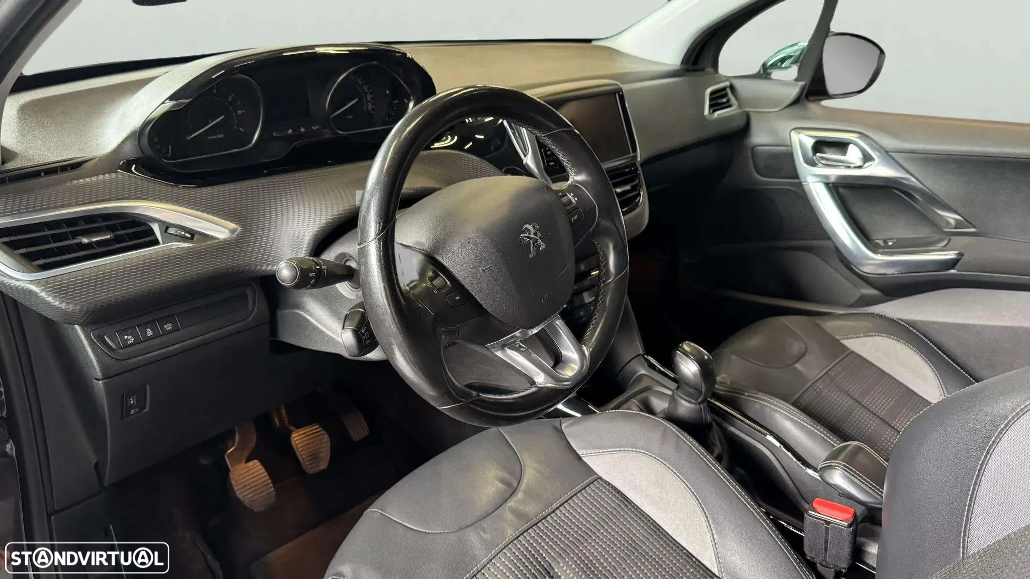 Peugeot 2008 1.2 PureTech Style - 10