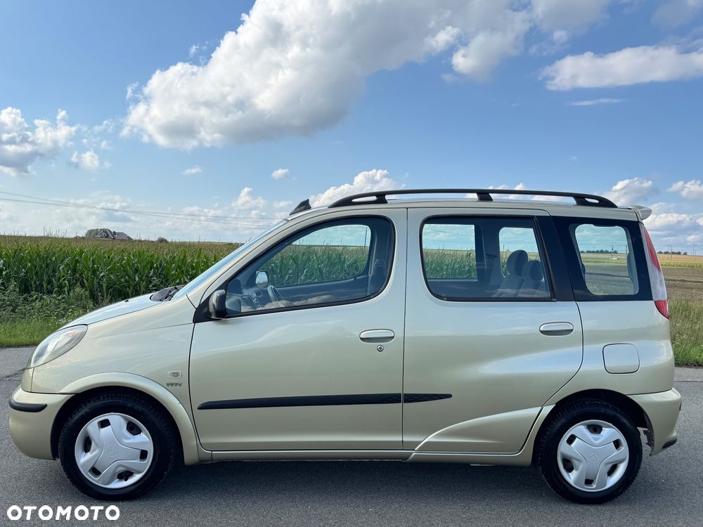 Toyota Yaris Verso 1.3 Sol - 16