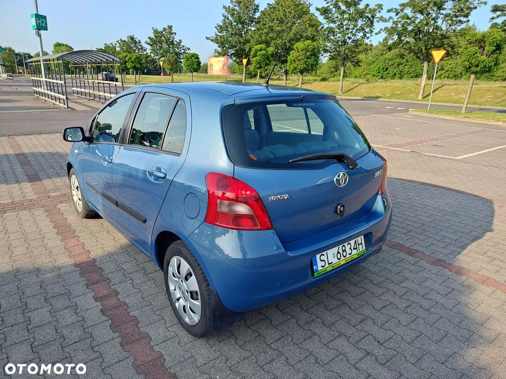 Toyota Yaris 1.3 Sol - 4