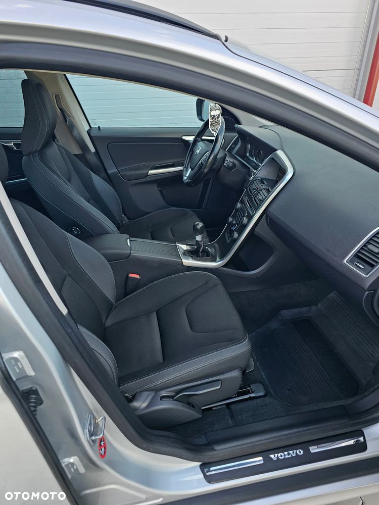 Volvo XC 60 D3 Momentum - 30