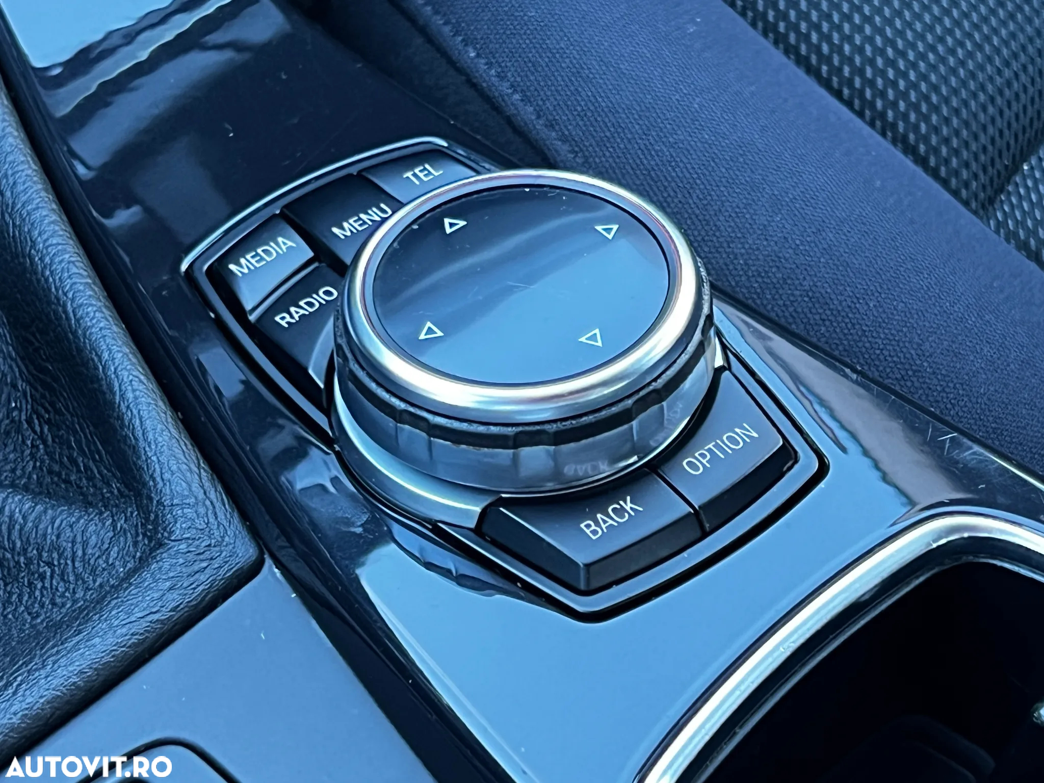 BMW Seria 5 525d - 23