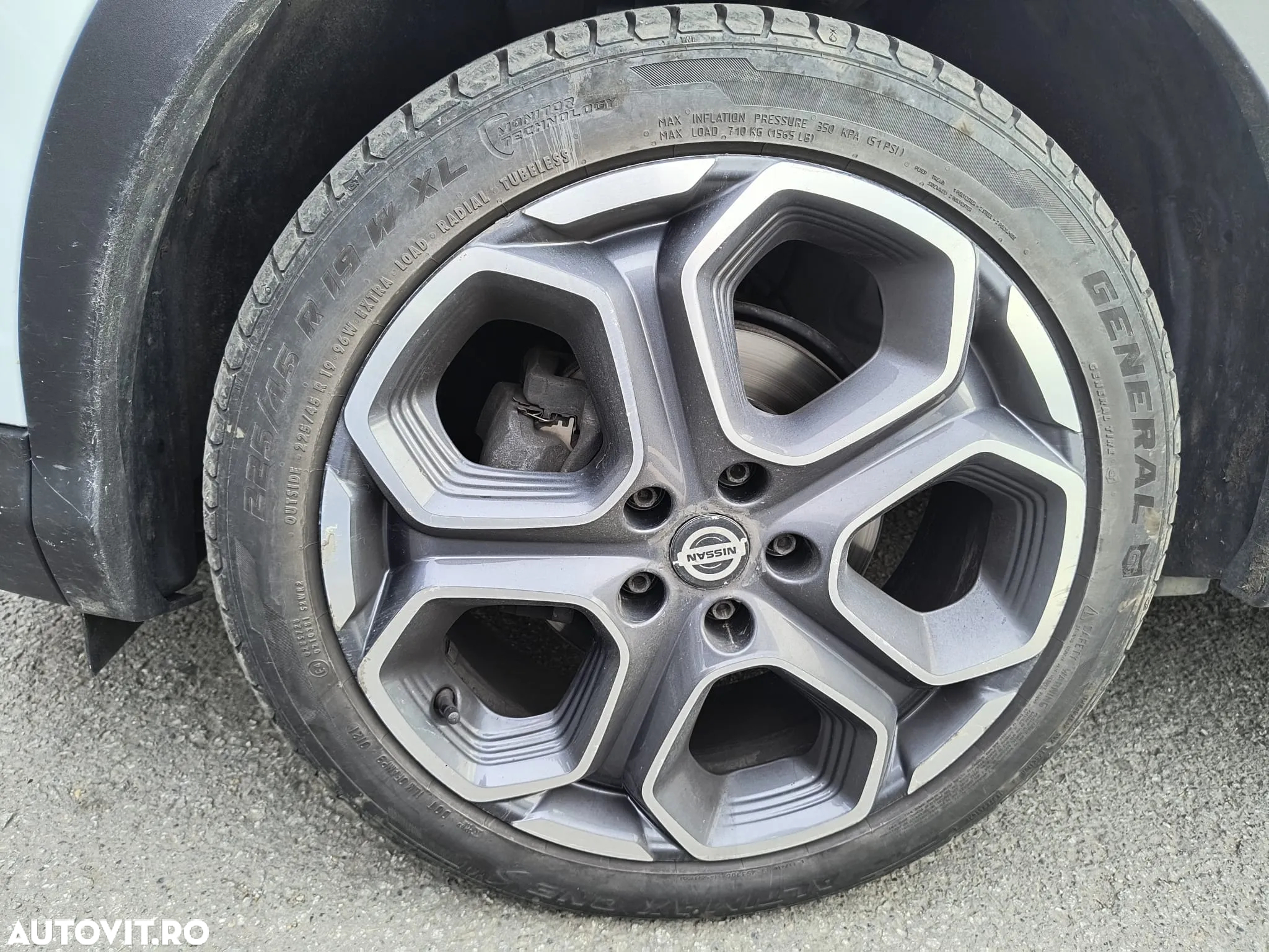 Nissan Qashqai 1.5 DCI Start/Stop Tekna - 8