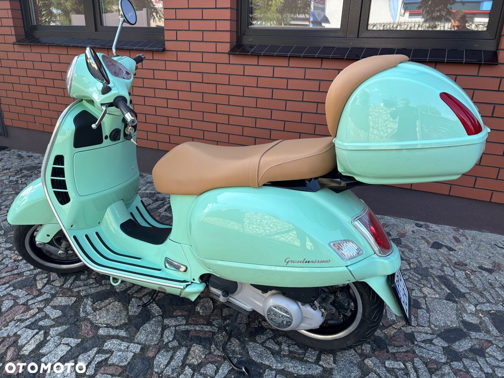 Vespa Grantourismo - 4