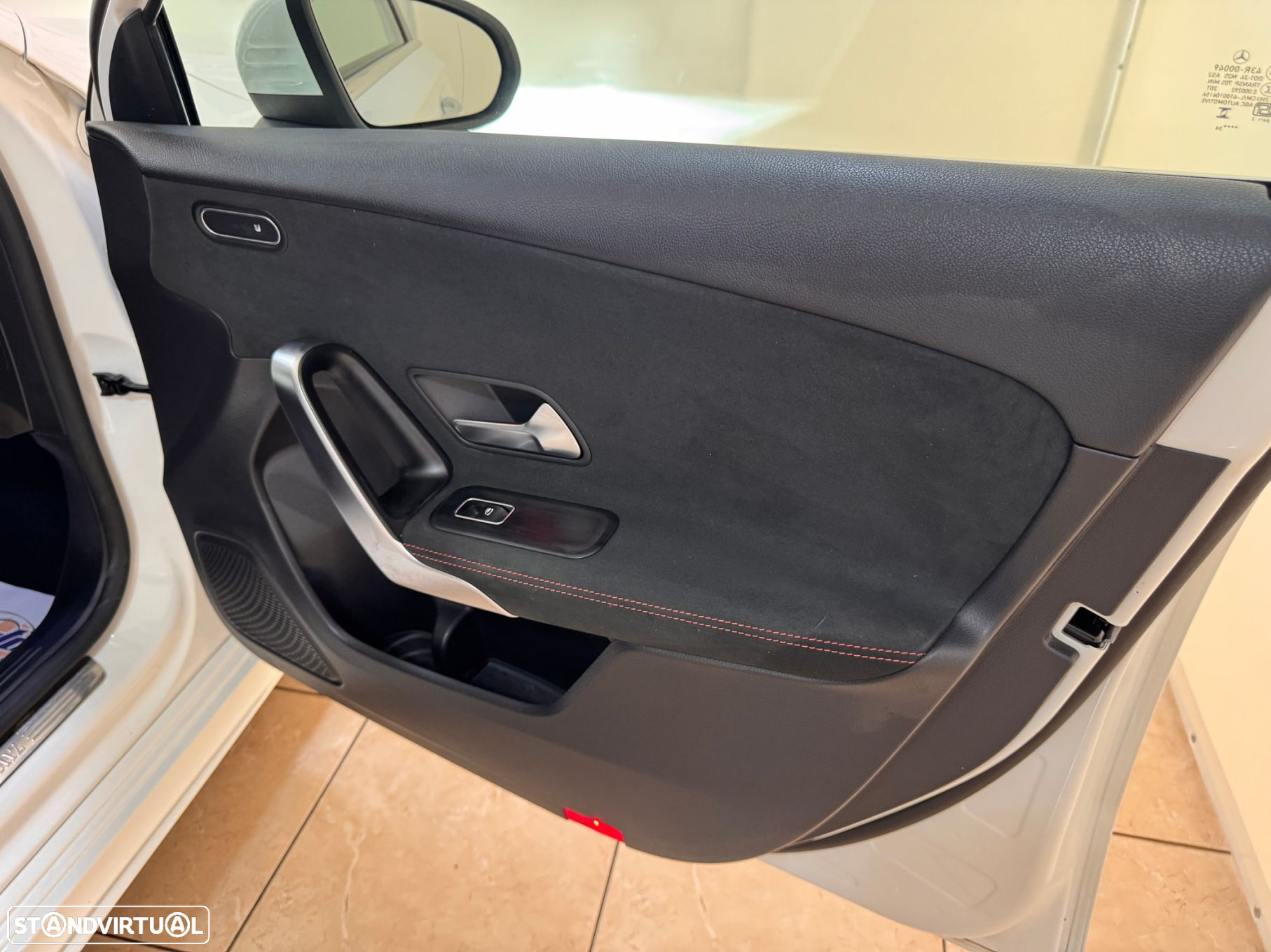 Mercedes-Benz A 250 e AMG Line - 55