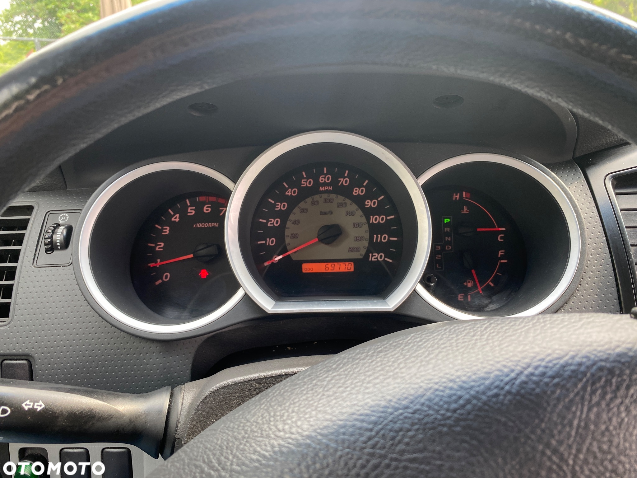 Toyota Tacoma - 9