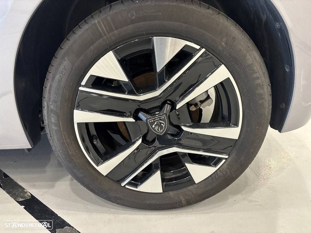 Peugeot 208 1.2 Hybrid Allure e-DCS6 - 11
