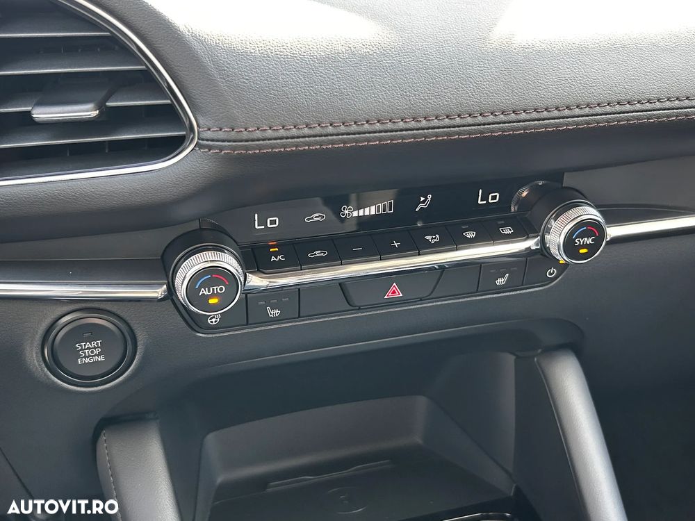 Mazda 3 e-Skyactiv G140 AT MHEV Center-Line - 9