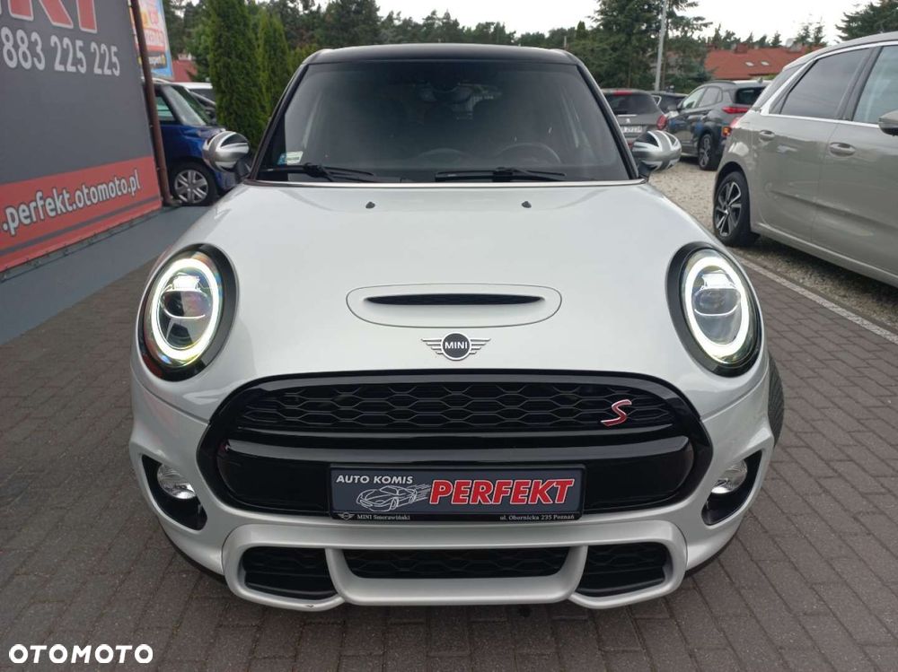 MINI John Cooper Works - 3