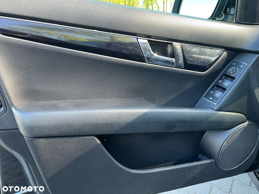 Mercedes-Benz Klasa C 200 CDI DPF Elegance - 11