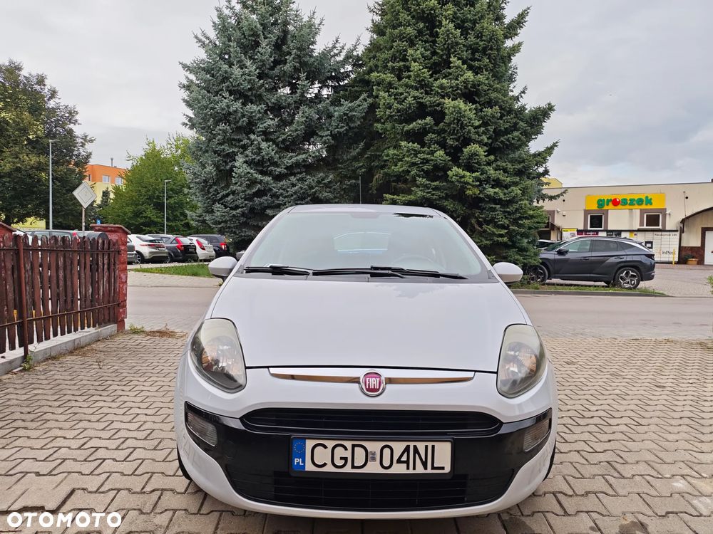 Fiat Punto 2011 photo 5