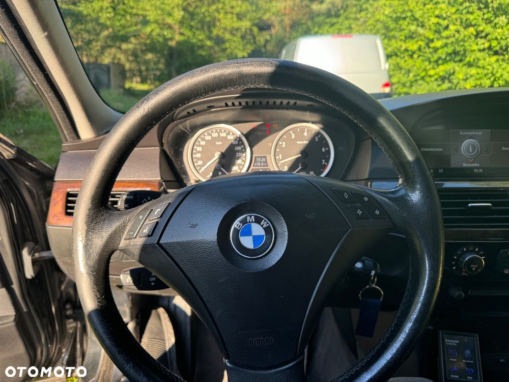 BMW Seria 5 525i - 13