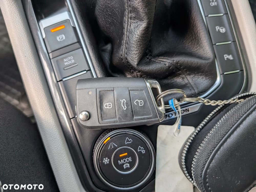 Volkswagen Tiguan 2.0 TSI 4Mot Elegance DSG - 33