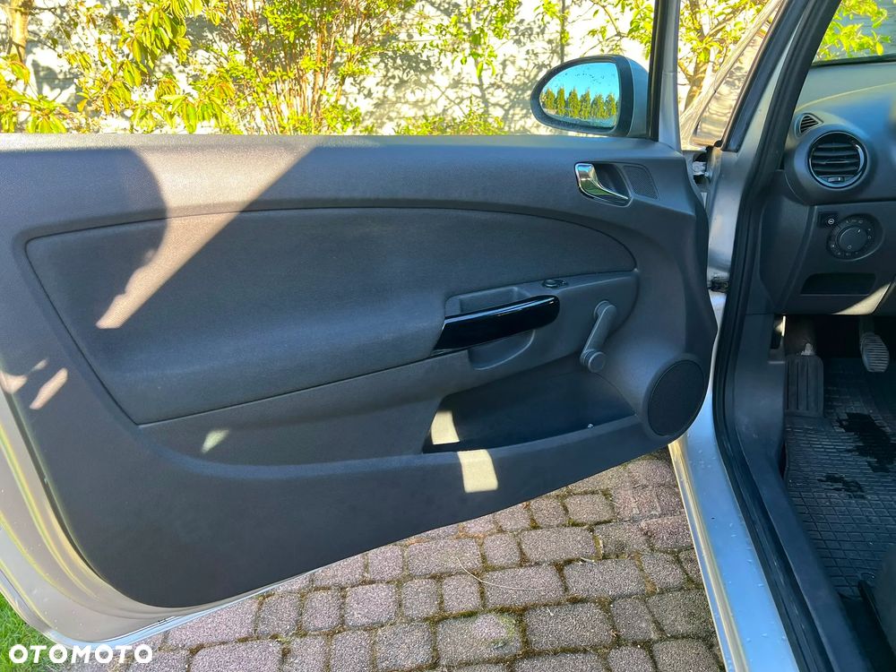 Opel Corsa 1.2 16V - 10