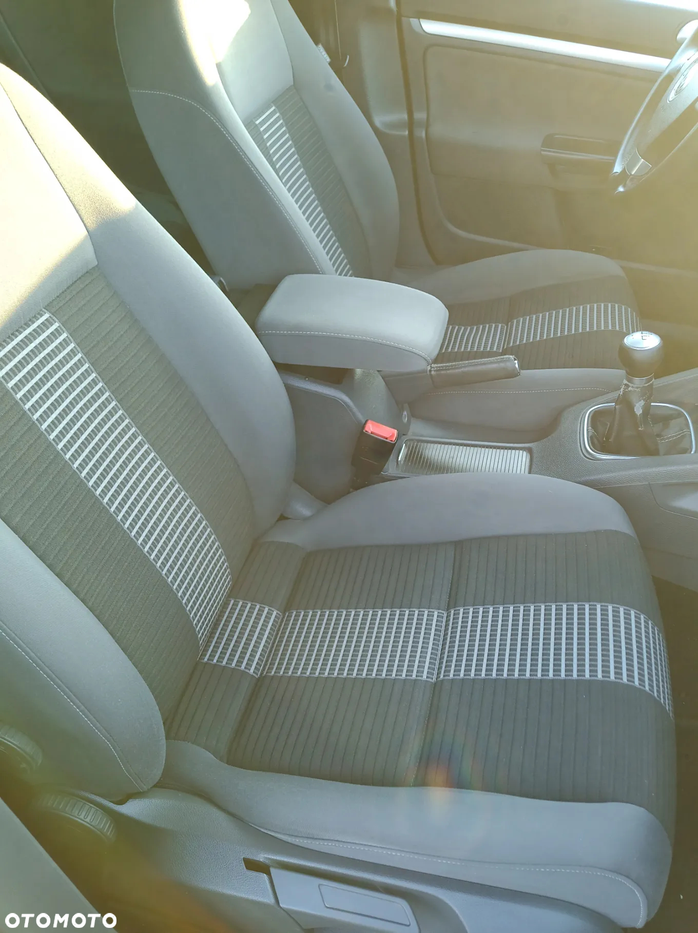 Volkswagen Golf - 14