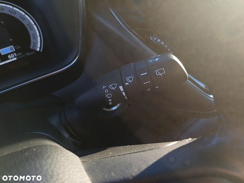 Toyota Corolla 1.8 Hybrid Comfort - 21