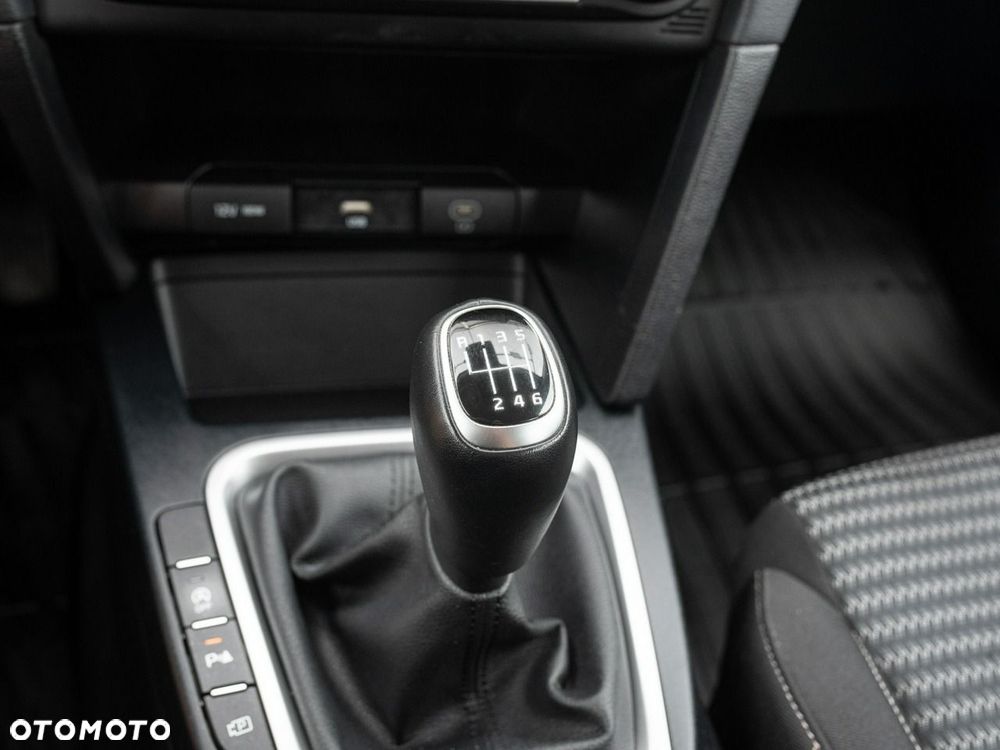 Kia Ceed 1.5 T-GDI M - 16